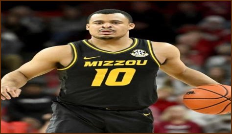 Nick Honor Age And Wikipedia: More On His Height & Weight